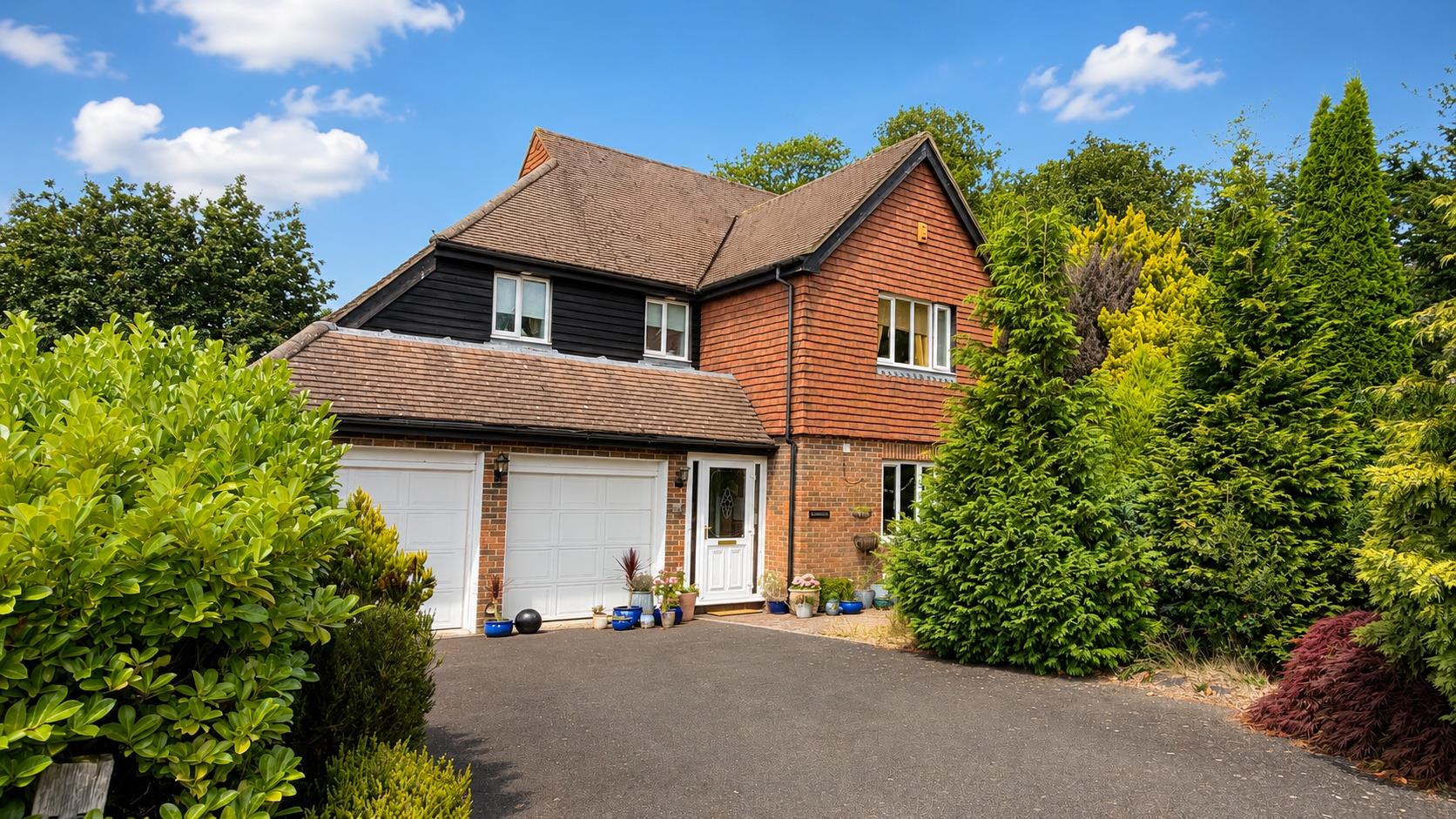 6 bed property in Pilgrims Way, Hastings